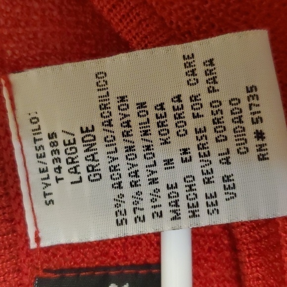 Sag Harbr red SS embroidered top NWT size large - Picture 4 of 13